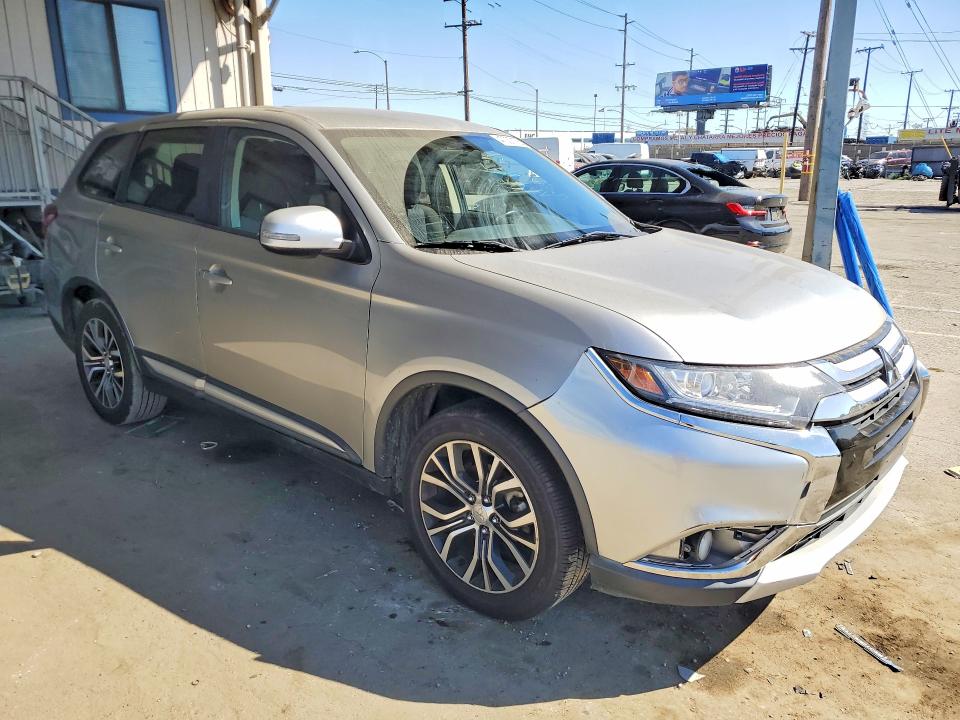 Продаж на аукціоні авто 2018 Mitsubishi Outlander, vin: JA4AD3A3XJJ004288, номер лоту: 47037176