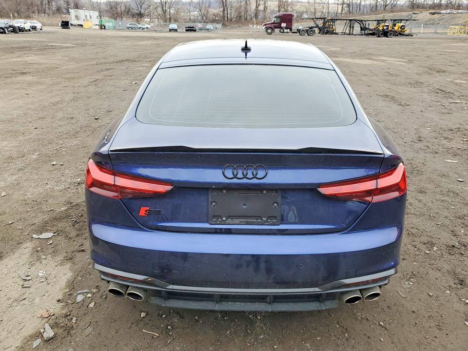 46272436 :رقم المزاد ، WAUC4CF56NA035050 vin ، 2022 Audi S5 مزاد بيع