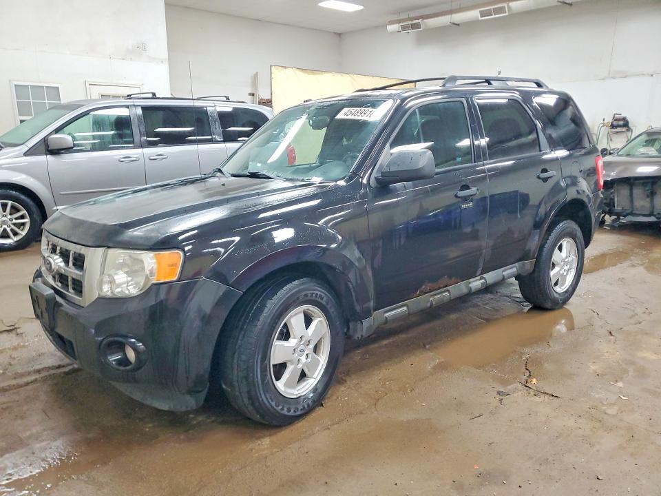2011 Ford Escape მანქანა იყიდება აუქციონზე, vin: 1FMCU9DG0BKB05184, აუქციონის ნომერი: 45489916