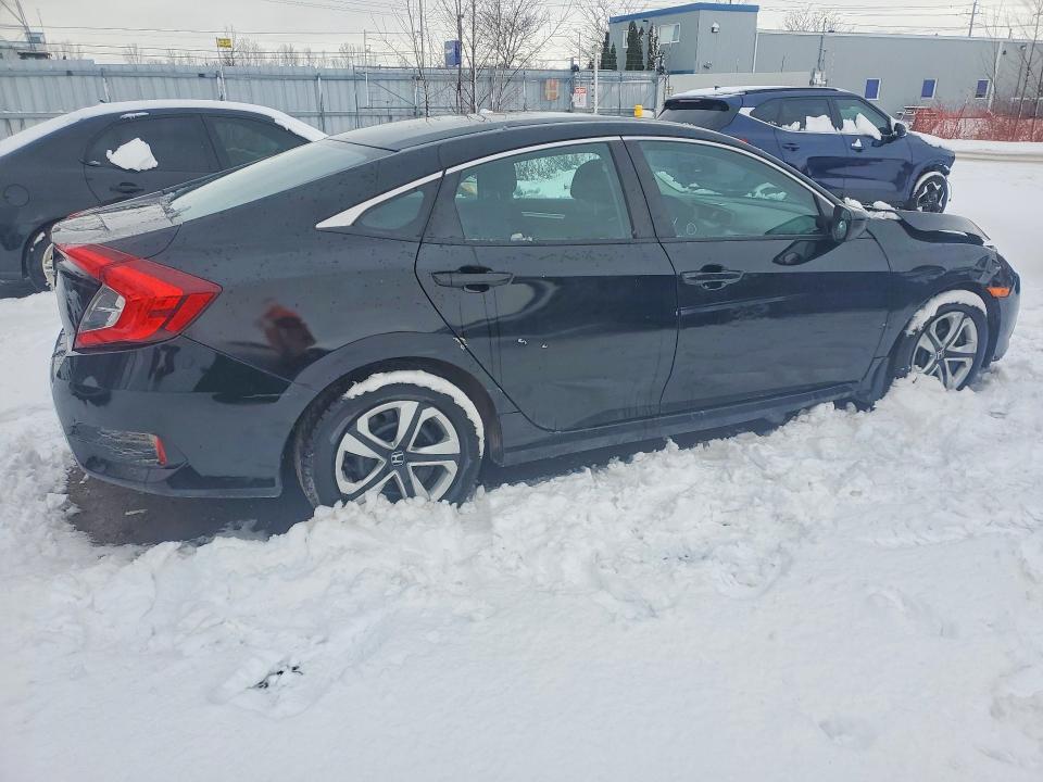 45445766 :رقم المزاد ، 2HGFC2F51JH040957 vin ، 2018 Honda Civic مزاد بيع