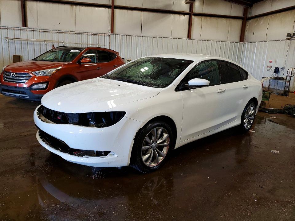 41965526 :رقم المزاد ، 1C3CCCBB5FN745038 vin ، 2015 Chrysler 200 مزاد بيع