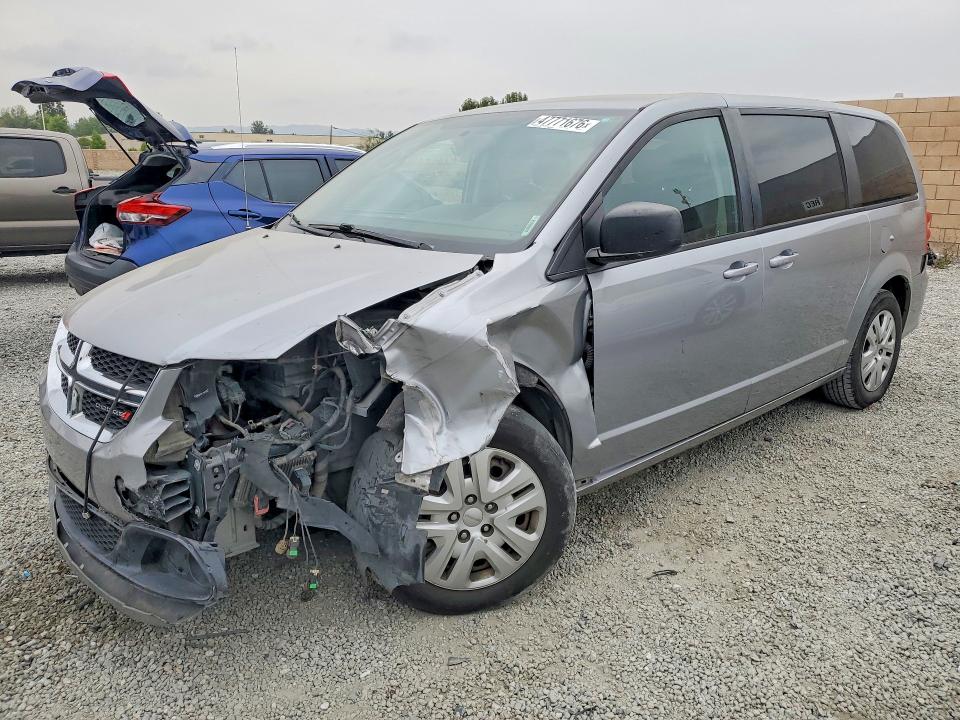 47771676 :رقم المزاد ، 2C4RDGBG6JR161278 vin ، 2018 Dodge Grand Caravan مزاد بيع