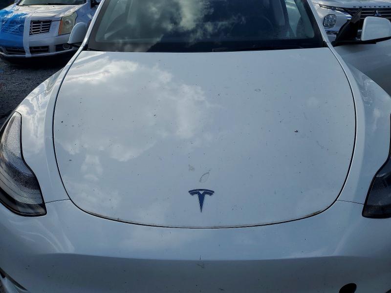2025 Tesla Model Y მანქანა იყიდება აუქციონზე, vin: 7SAYGAEE2SF227884, აუქციონის ნომერი: 79630605