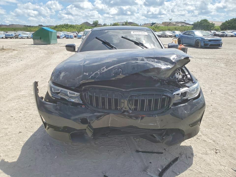 47752326 :رقم المزاد ، 3MW5R1J04M8B88661 vin ، 2021 Bmw 330i مزاد بيع