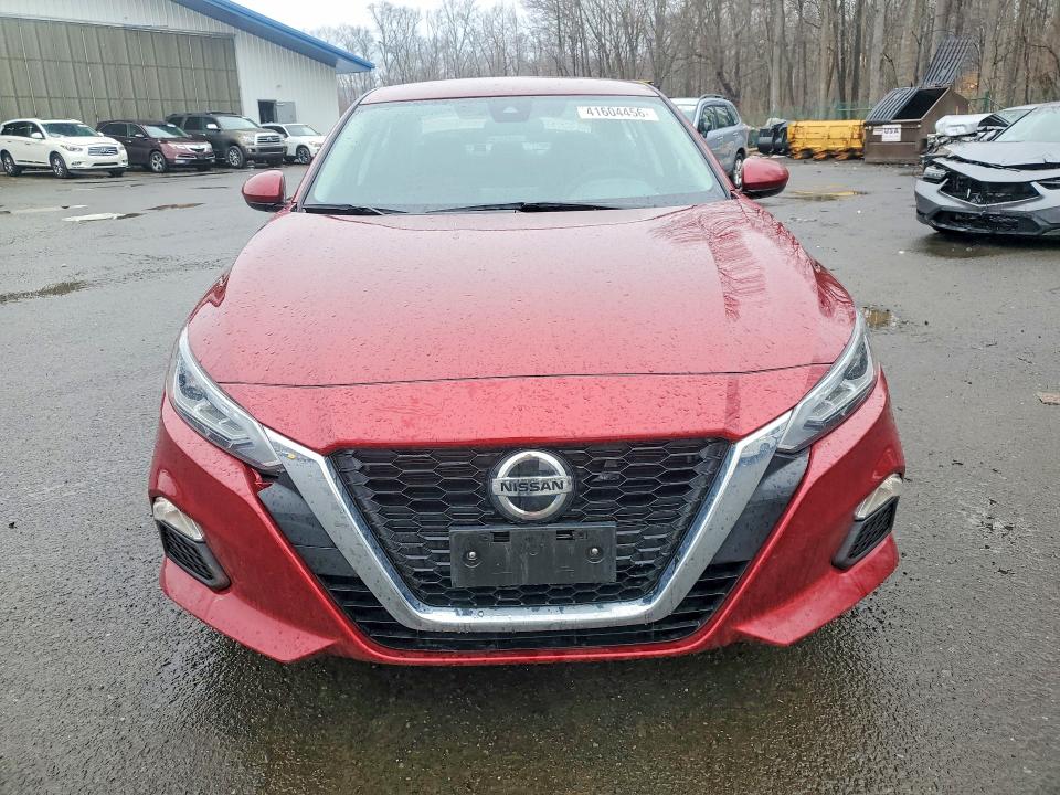 41604456 :رقم المزاد ، 1N4BL4DW8NN301153 vin ، 2022 Nissan Altima مزاد بيع