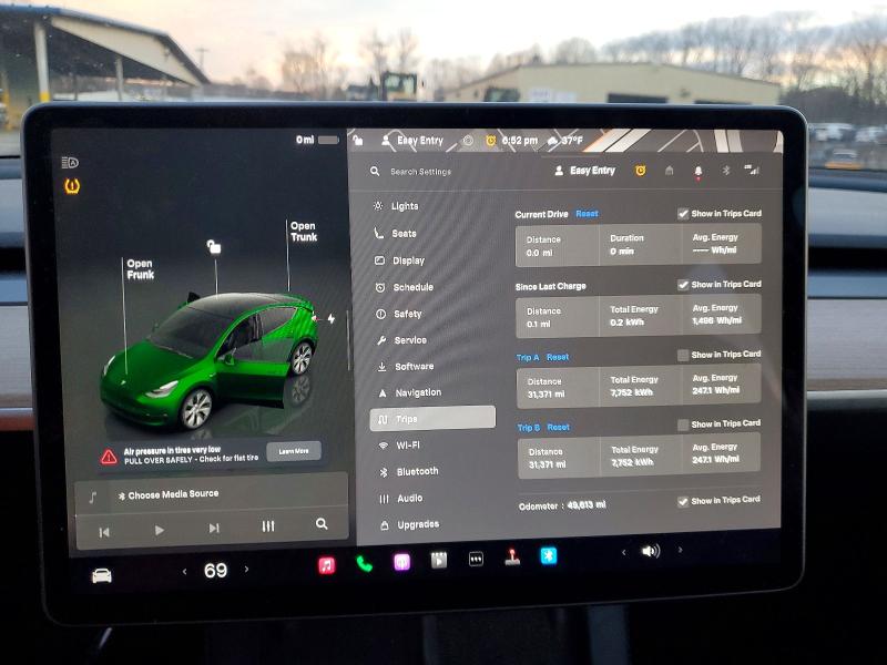 46028896 :رقم المزاد ، 7SAYGDEE5PA110998 vin ، 2023 Tesla Model Y مزاد بيع