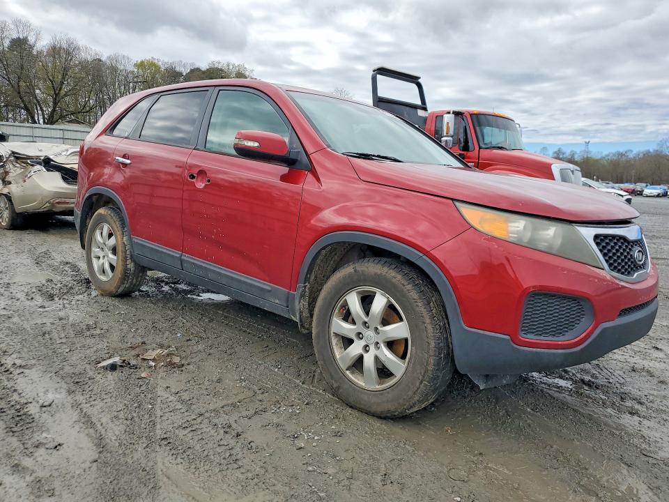 2011 Kia Sorento მანქანა იყიდება აუქციონზე, vin: 5XYKT3A11BG010364, აუქციონის ნომერი: 45658826