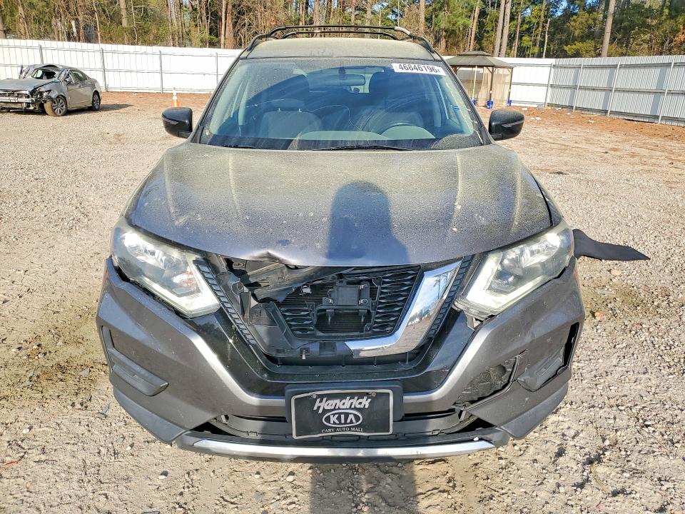 46846196 :رقم المزاد ، 5N1AT2MV6HC837127 vin ، 2017 Nissan Rogue مزاد بيع