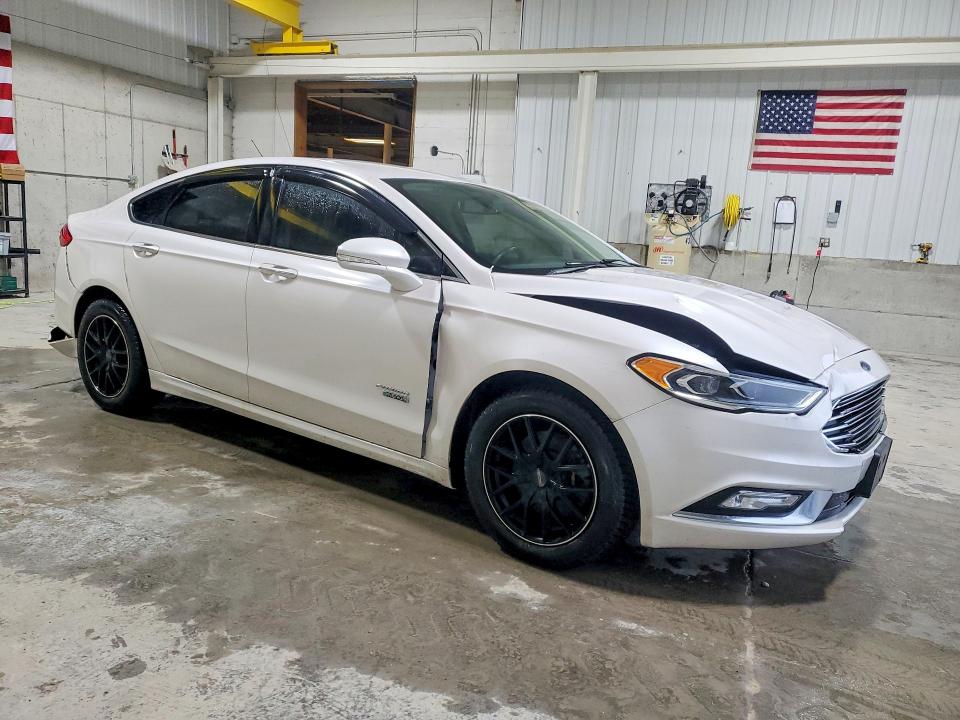 47720666 :رقم المزاد ، 3FA6P0PU1HR376769 vin ، 2017 Ford Fusion مزاد بيع