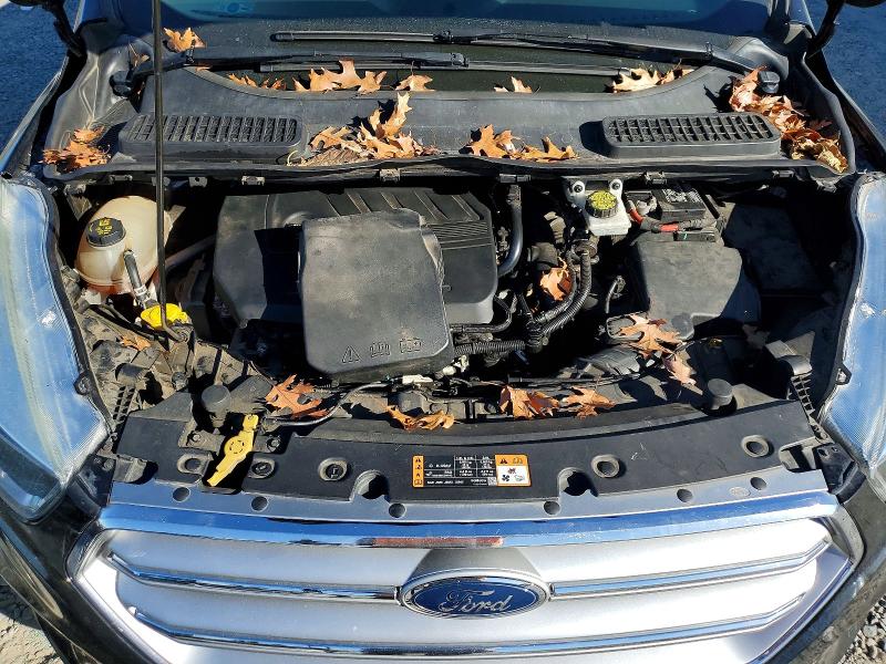 2017 Ford Escape მანქანა იყიდება აუქციონზე, vin: 1FMCU0GD4HUB82862, აუქციონის ნომერი: 45549356