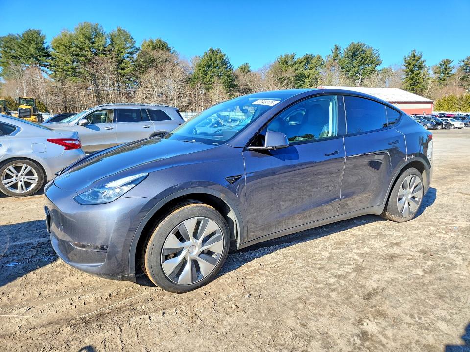 42049176 :رقم المزاد ، 7SAYGDEE0PF611137 vin ، 2023 Tesla Model Y مزاد بيع