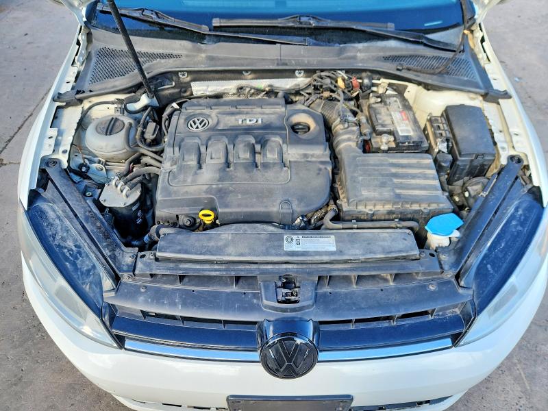 47131126 :رقم المزاد ، 3VWRA7AU2FM050853 vin ، 2015 Volkswagen Golf مزاد بيع