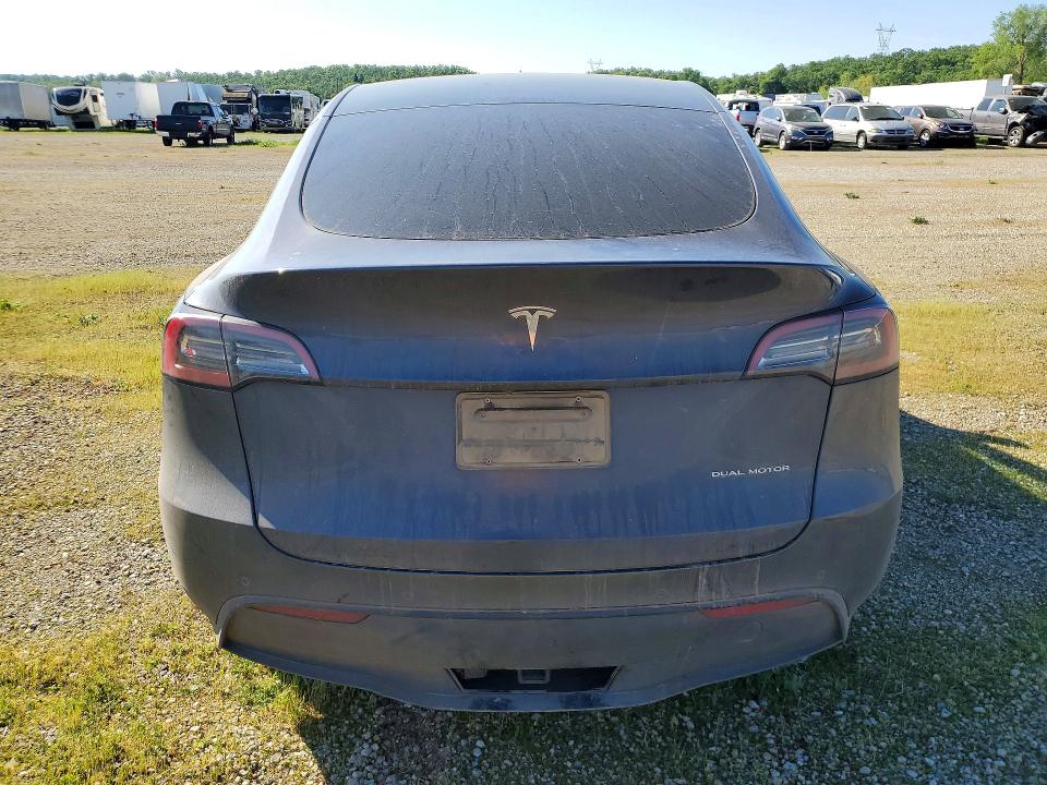 46533356 :رقم المزاد ، 7SAYGDEE9NF574991 vin ، 2022 Tesla Model Y مزاد بيع