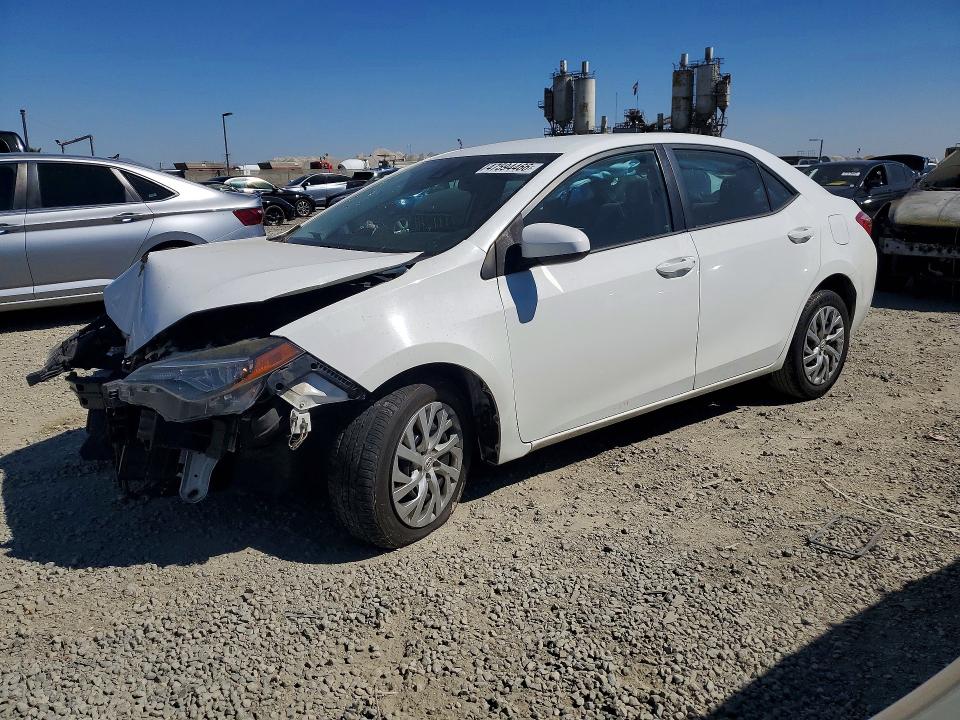 Продаж на аукціоні авто 2018 Toyota Corolla, vin: 5YFBURHE8JP758449, номер лоту: 47594466