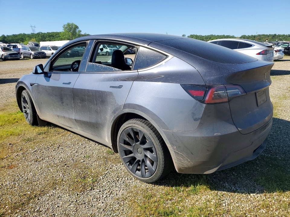 46533356 :رقم المزاد ، 7SAYGDEE9NF574991 vin ، 2022 Tesla Model Y مزاد بيع