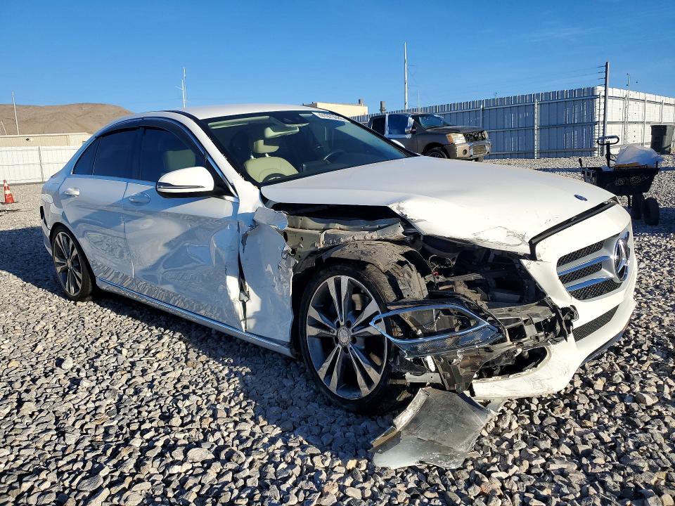 41973686 :رقم المزاد ، 55SWF4JB7GU132876 vin ، 2016 Mercedes-benz C مزاد بيع