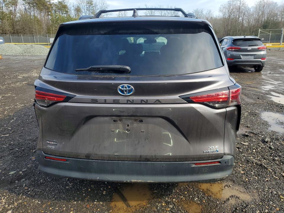 Продажа на аукционе авто 2022 Toyota Sienna, vin: 5TDJSKFC0NS042815, номер лота: 79315755