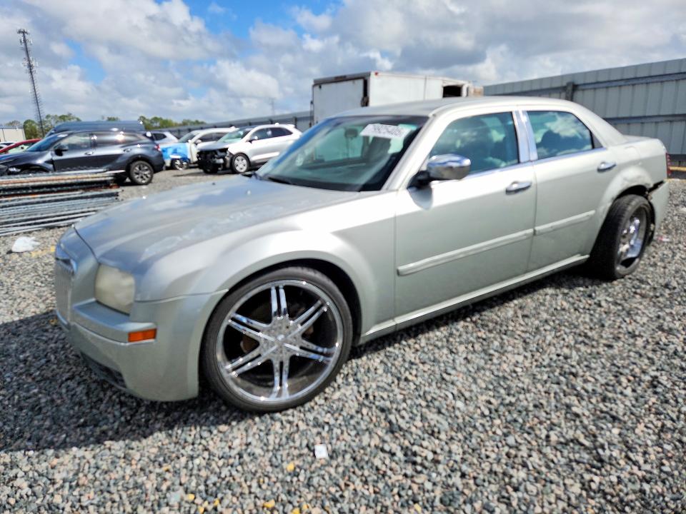 79925405 :رقم المزاد ، 2C3AA53G45H590055 vin ، 2005 Chrysler 300 مزاد بيع