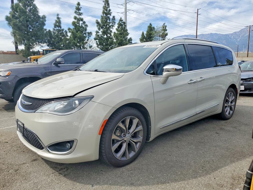 2019 Chrysler Pacifica მანქანა იყიდება აუქციონზე, vin: 2C4RC1GG8KR714670, აუქციონის ნომერი: 46064136