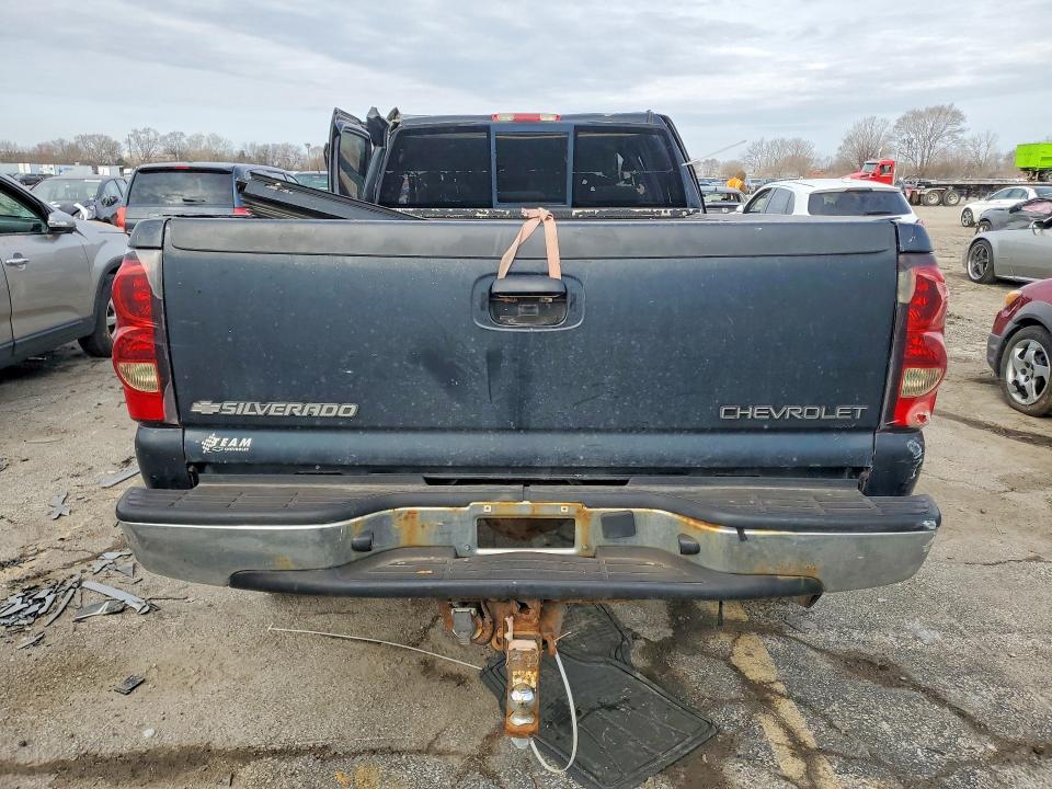46204366 :رقم المزاد ، 1GCHK33UX5F931056 vin ، 2005 Chev/geo Truck Medium Duty/box Trucks مزاد بيع