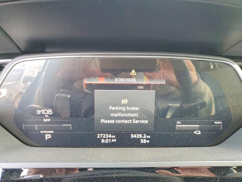 46537936 :رقم المزاد ، WA1AAAGE9NB009732 vin ، 2022 Audi E-tron مزاد بيع