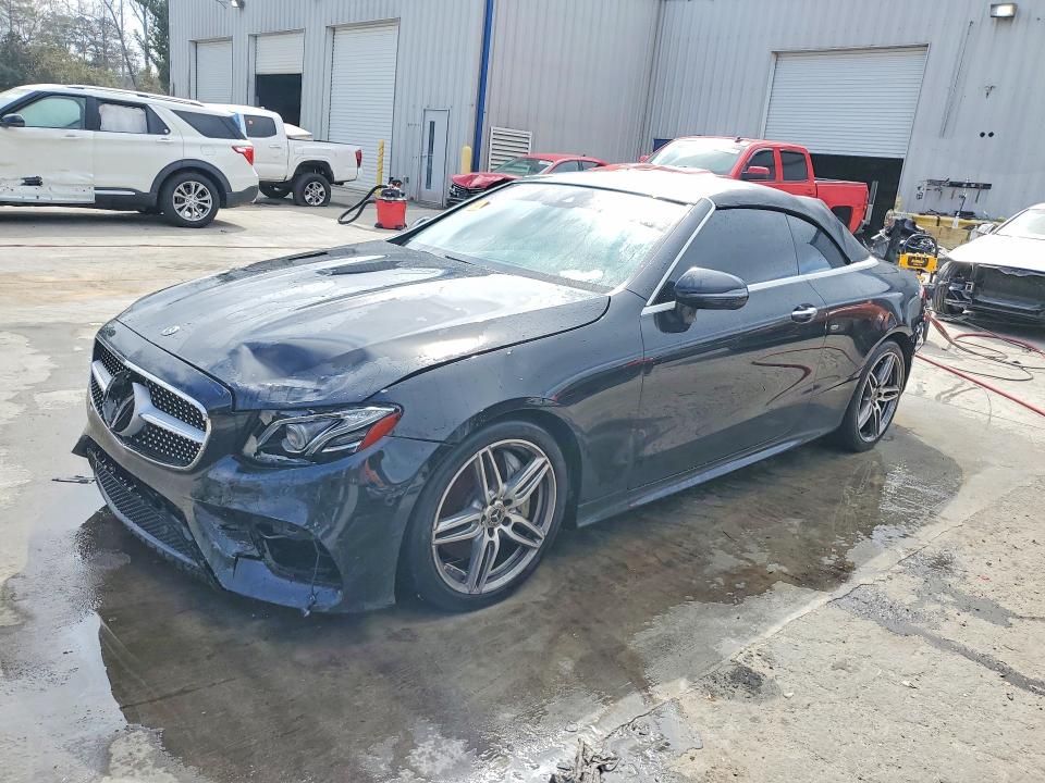 79730165 :رقم المزاد ، WDD1K6FB4JF026390 vin ، 2018 Mercedes-benz E مزاد بيع