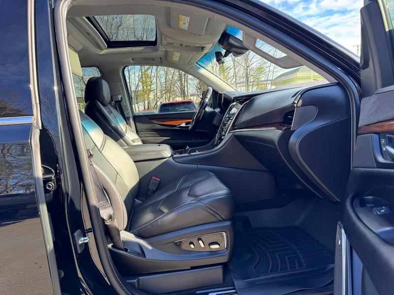 Продаж на аукціоні авто 2019 Cadillac Escalade, vin: 1GYS4JKJ0KR288751, номер лоту: 47020126