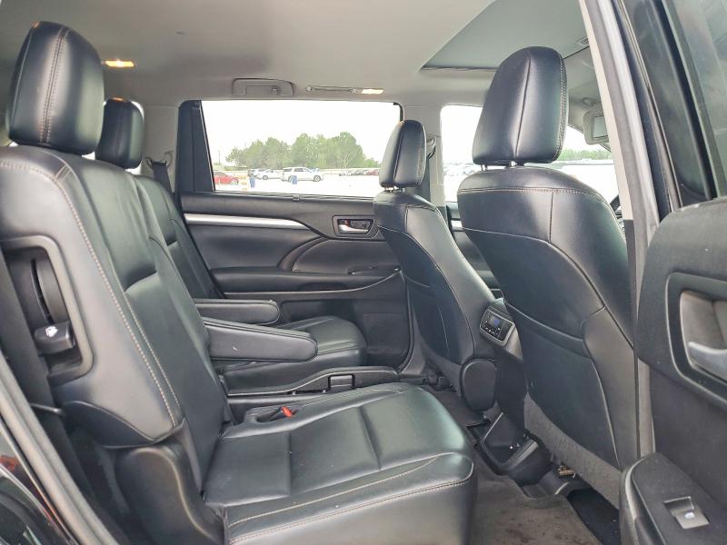 2018 Toyota Highlander მანქანა იყიდება აუქციონზე, vin: 5TDKZRFH9JS532538, აუქციონის ნომერი: 47957826