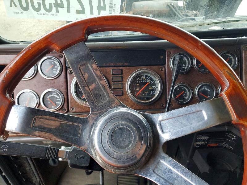 Продаж на аукціоні авто 2004 Freigliner Conventional, vin: 1FUJAPCK64DM03253, номер лоту: 47214336