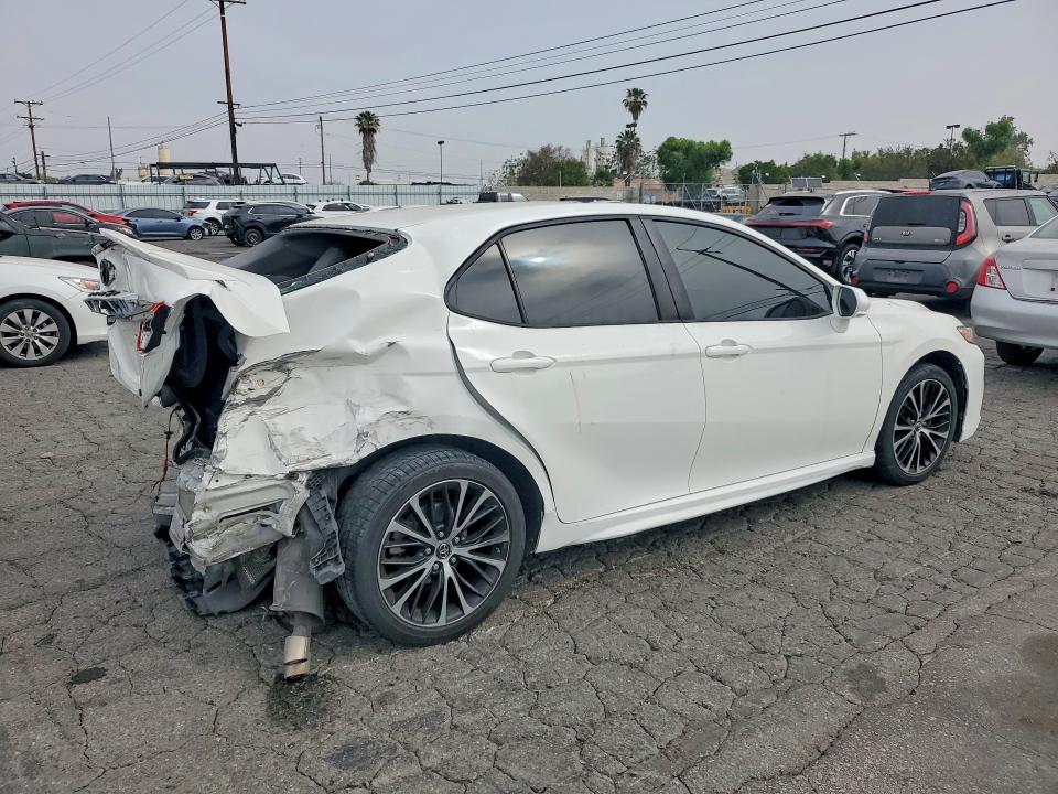 Продажа на аукционе авто 2018 Toyota Camry, vin: JTNB11HK6J3018273, номер лота: 47712646
