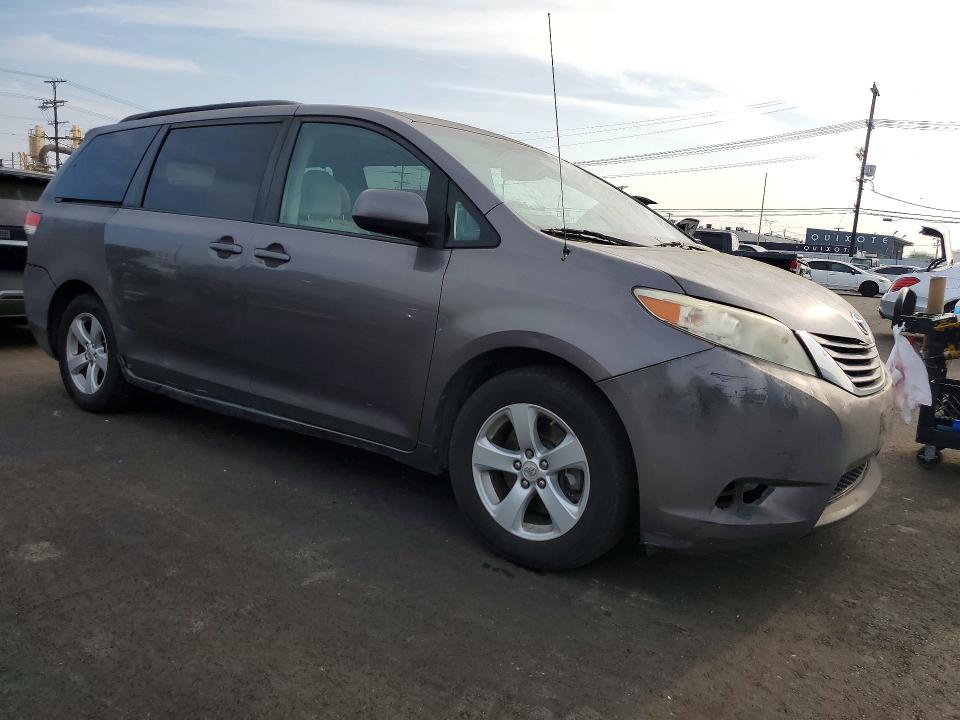Auction sale of the 2011 Toyota Sienna, vin: 5TDKK3DC0BS046212, lot number: 78307125