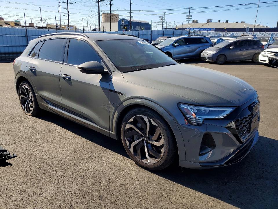2024 Audi Q8 E-tron მანქანა იყიდება აუქციონზე, vin: WA15AAGE3RB010978, აუქციონის ნომერი: 41647196
