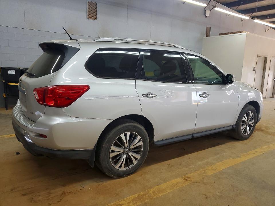 47806016 :رقم المزاد ، 5N1DR2MM0HC629456 vin ، 2017 Nissan Pathfinder مزاد بيع