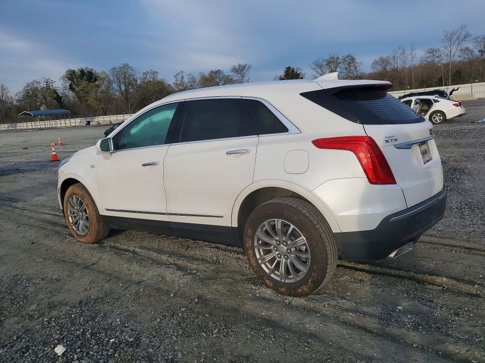 46522926 :رقم المزاد ، 1GYKNBRSXHZ128726 vin ، 2017 Cadillac Xt5 مزاد بيع