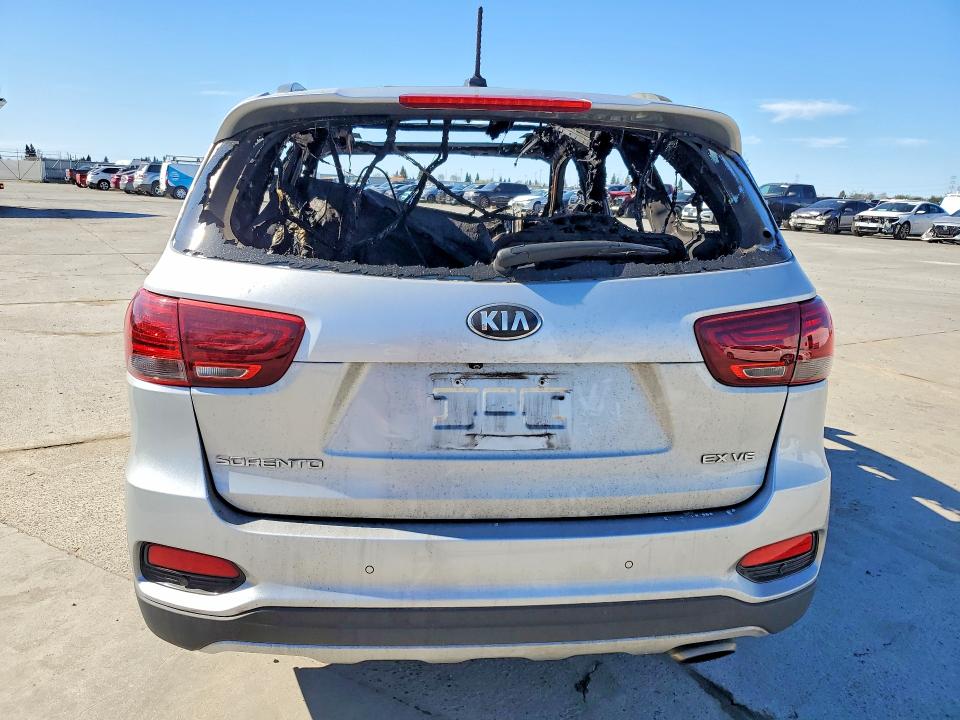 2019 Kia Sorento მანქანა იყიდება აუქციონზე, vin: 5XYPH4A59KG600926, აუქციონის ნომერი: 79944895