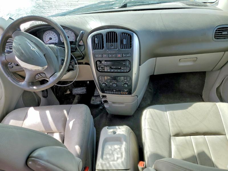 Auction sale of the 2005 Chrysler Town & Cnt, vin: 2C4GP54L75R444498, lot number: 41911556