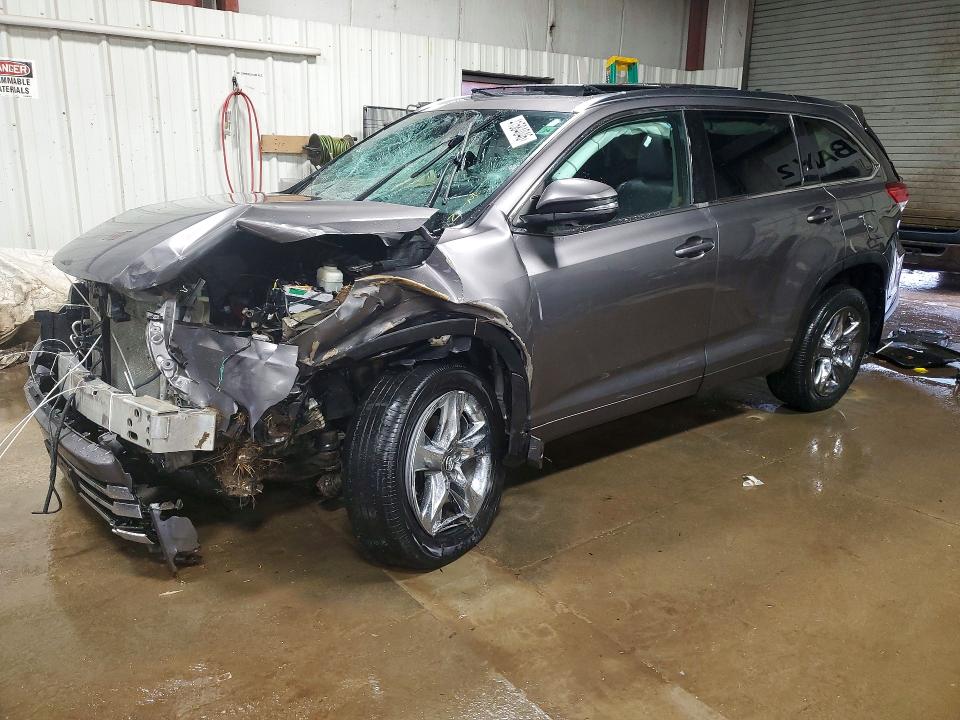 2018 Toyota Highlander მანქანა იყიდება აუქციონზე, vin: 5TDDZRFH3JS873958, აუქციონის ნომერი: 41584046