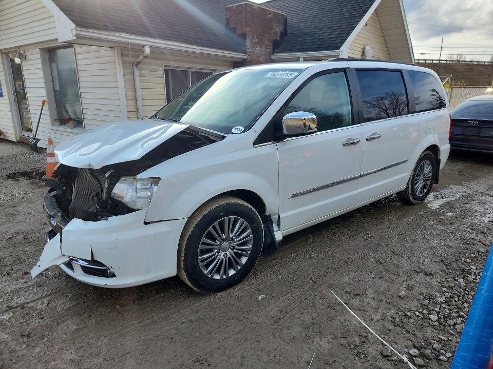 Auction sale of the 2014 Chrysler Town & Country, vin: 2C4RC1CGXER461328, lot number: 79159205