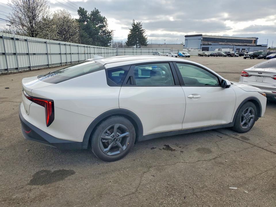 Продажа на аукционе авто 2025 Kia K4, vin: 3KPFT4DE0SE127078, номер лота: 48051816