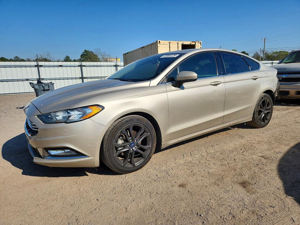 47080126 :رقم المزاد ، 3FA6P0H70JR179316 vin ، 2018 Ford Fusion مزاد بيع