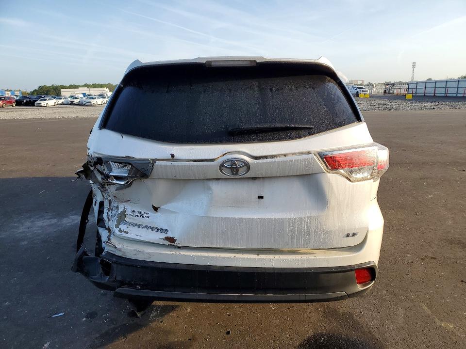 47288516 :رقم المزاد ، 5TDZARFHXFS015021 vin ، 2015 Toyota Highlander مزاد بيع