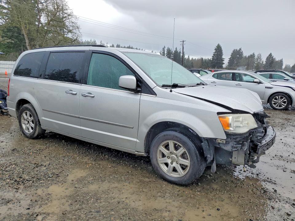 79652685 :رقم المزاد ، 2A4RR5D11AR346458 vin ، 2010 Chrysler Town & Country مزاد بيع