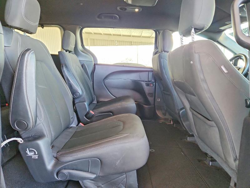 46947756 :رقم المزاد ، 2C4RC1FG3KR746900 vin ، 2019 Chrysler Pacifica مزاد بيع