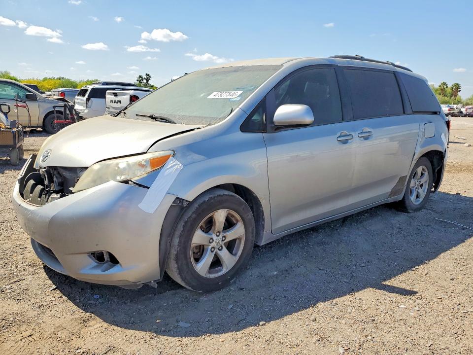 Auction sale of the 2016 Toyota Sienna, vin: 5TDKK3DC5GS696967, lot number: 47927546