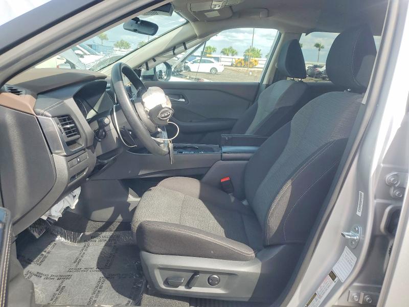 45782596 :رقم المزاد ، 5N1BT3BA2PC889508 vin ، 2023 Nissan Rogue مزاد بيع