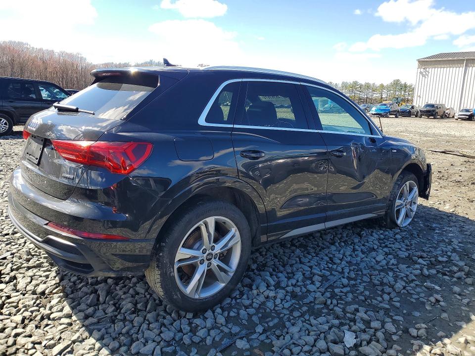 46363616 :رقم المزاد ، WA1EECF33M1129449 vin ، 2021 Audi Q3 مزاد بيع