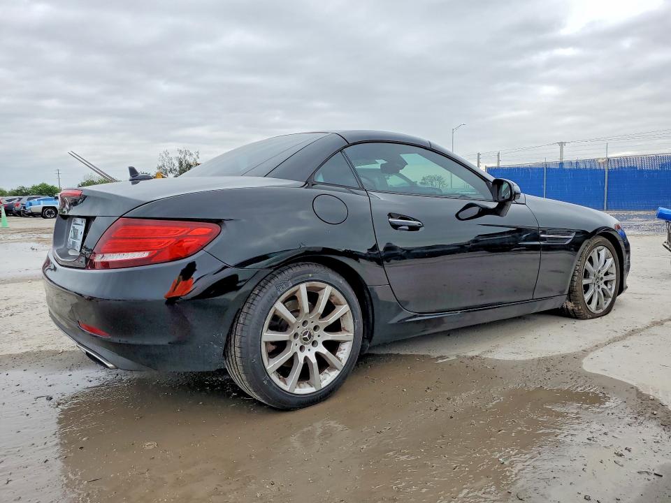 Продажа на аукционе авто 2017 Mercedes-benz Slc, vin: WDDPK3JA8HF140538, номер лота: 45673676
