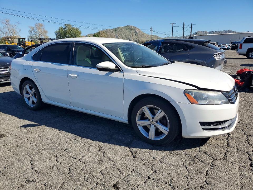 2012 Volkswagen Passat მანქანა იყიდება აუქციონზე, vin: 1VWBP7A37CC036712, აუქციონის ნომერი: 45448786