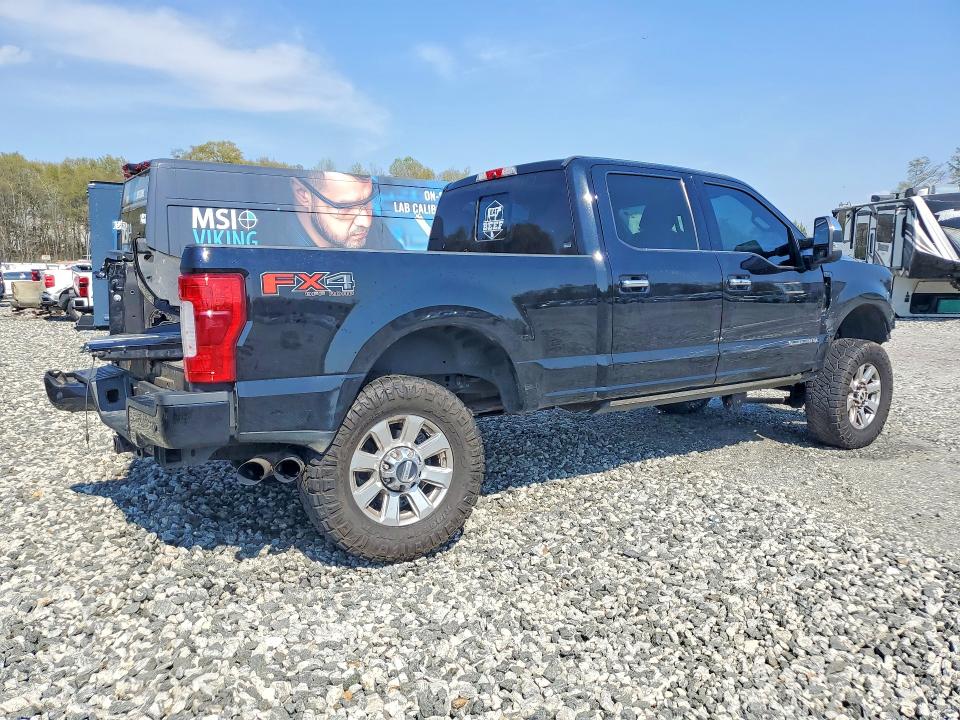 47577526 :رقم المزاد ، 1FT8W3BT5JEC23486 vin ، 2018 Ford F350 مزاد بيع