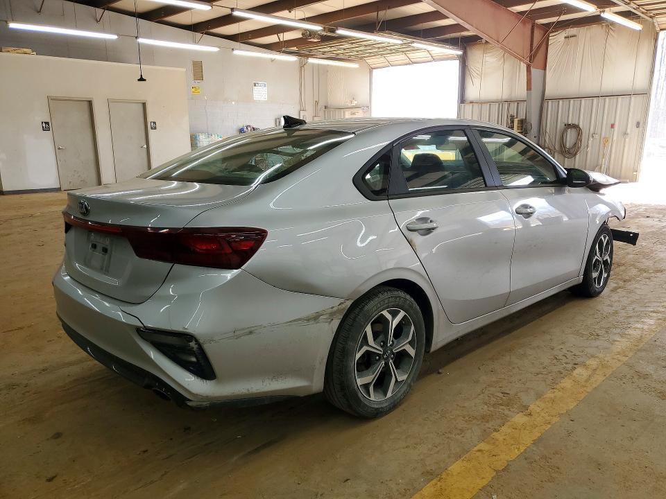 79864785 :رقم المزاد ، 3KPF24AD1ME305713 vin ، 2021 Kia Forte مزاد بيع